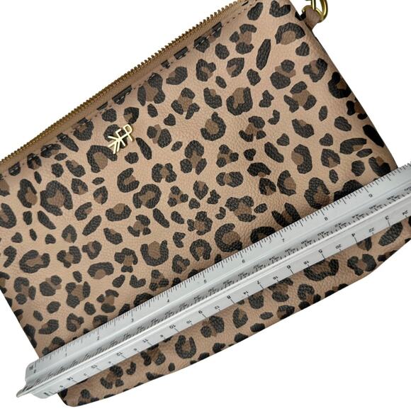 FRESHLY PICKED women's maternity Classic Zip Pouch - animal print - Picture 11 of 13